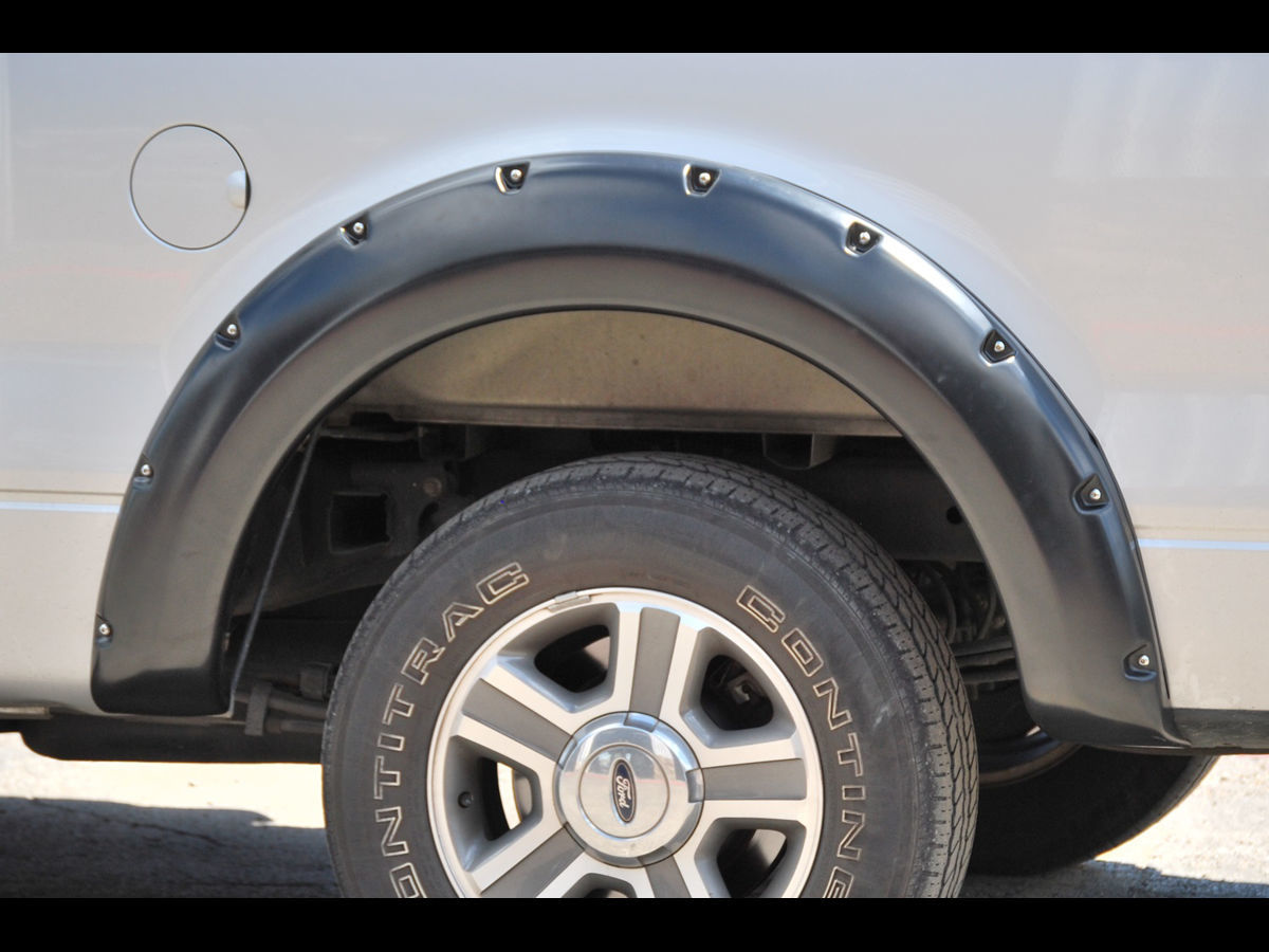 DSI Automotive Lund Rivet Style Fender Flare Set Smooth Black